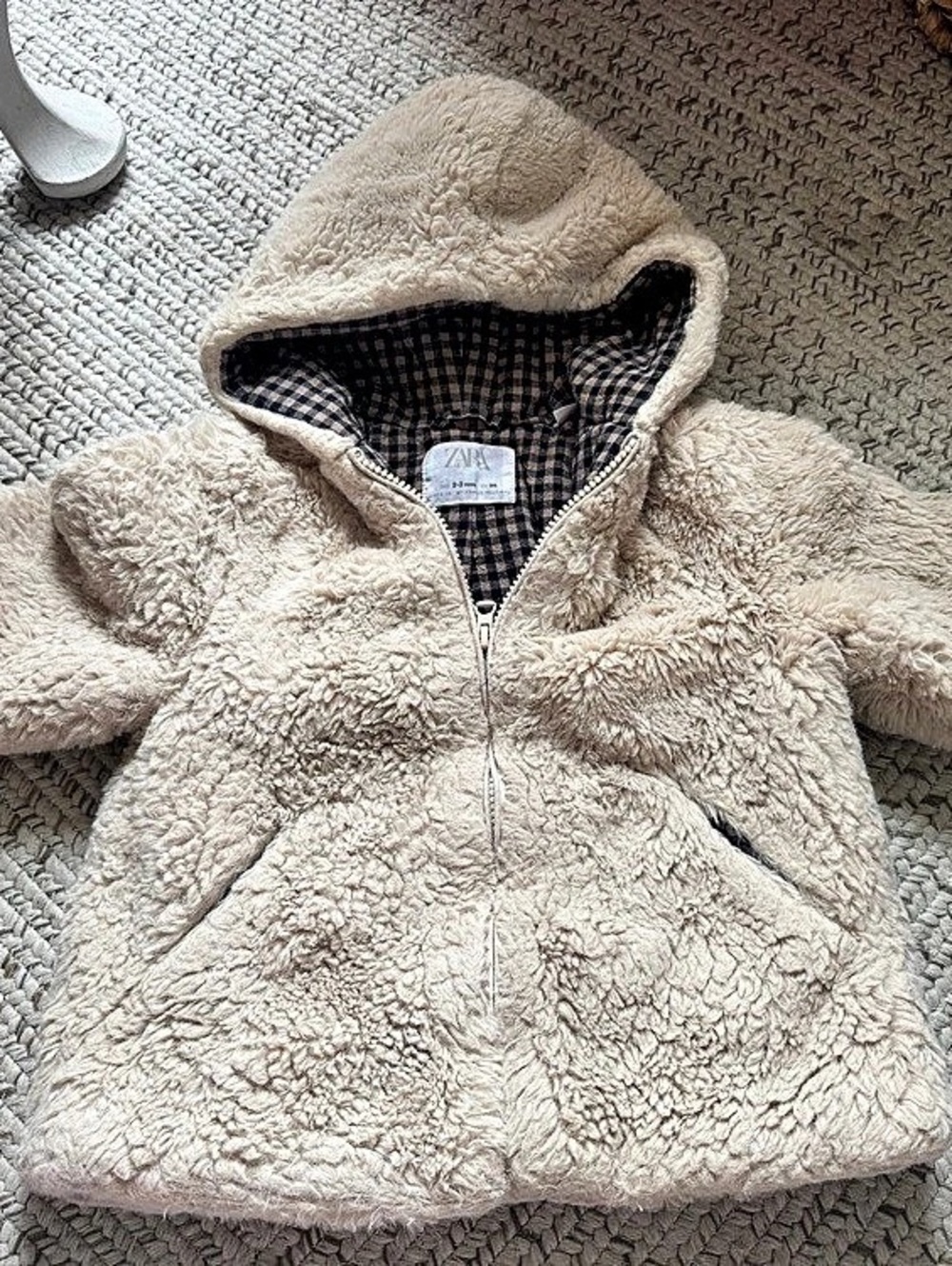 Zara Kids Sherpa Hooded Jacket in Cream Size 2-3 Years Like New